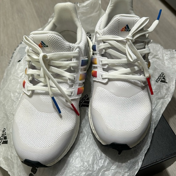 🎉Like New! Worn once Adidas Womens Shoes - Picture 6 of 11